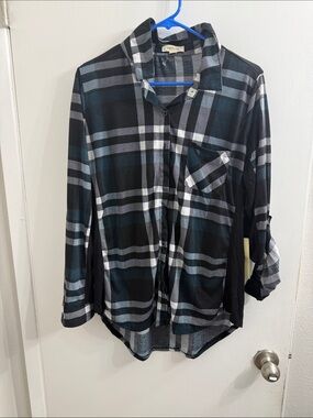 paper tee Black, Gray & White Plaid Button-Down Shirt